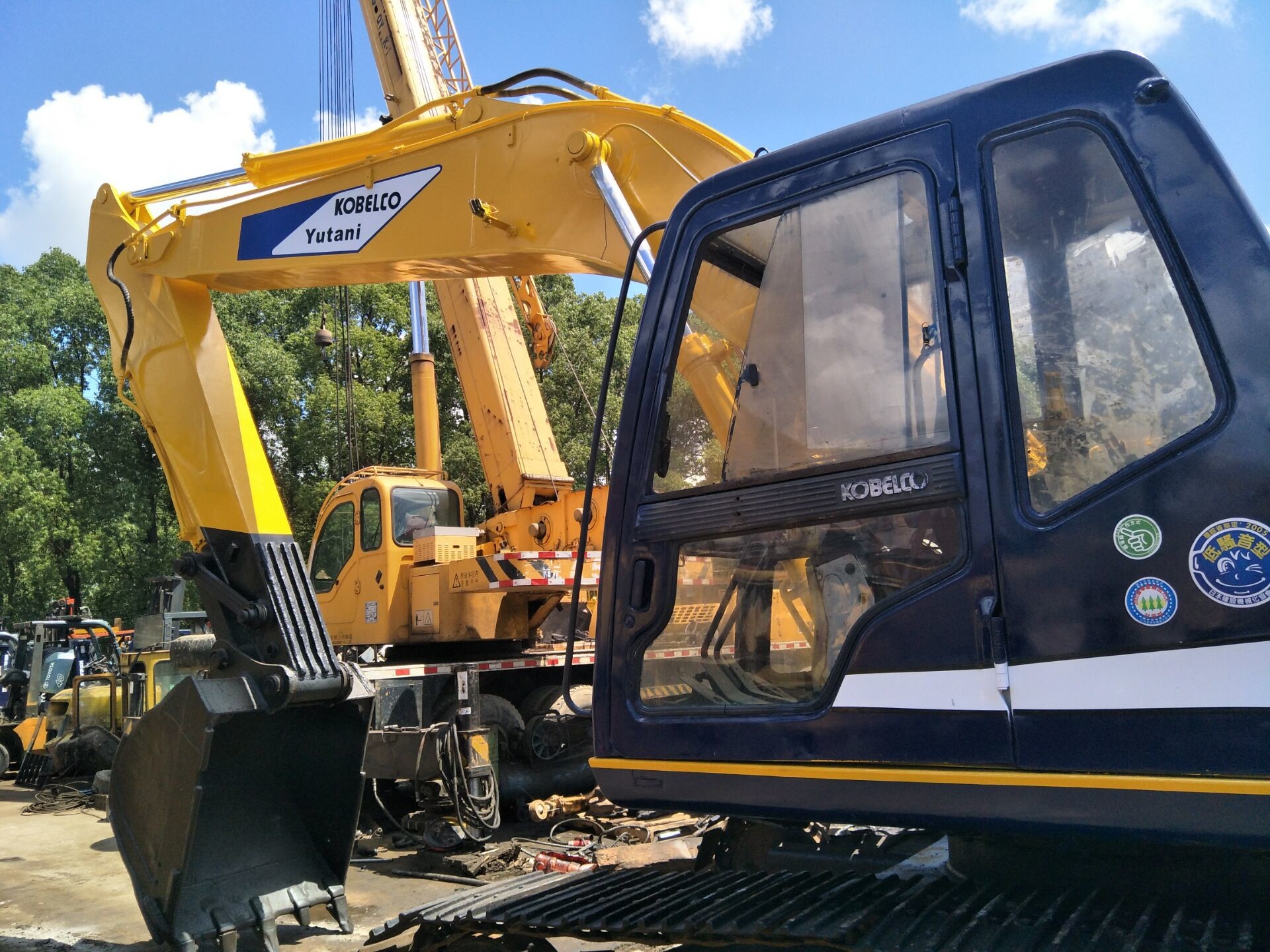 Used Cheap Price SK200 EX200 Promotion Price Crawler Digger Excavator For Sale