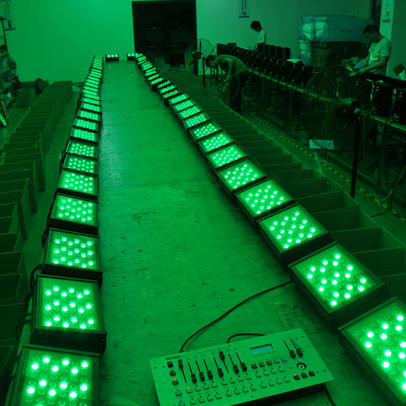 High Quality CE UL Listed 54x3W RGBW DMX LED Flood Light Outdoor