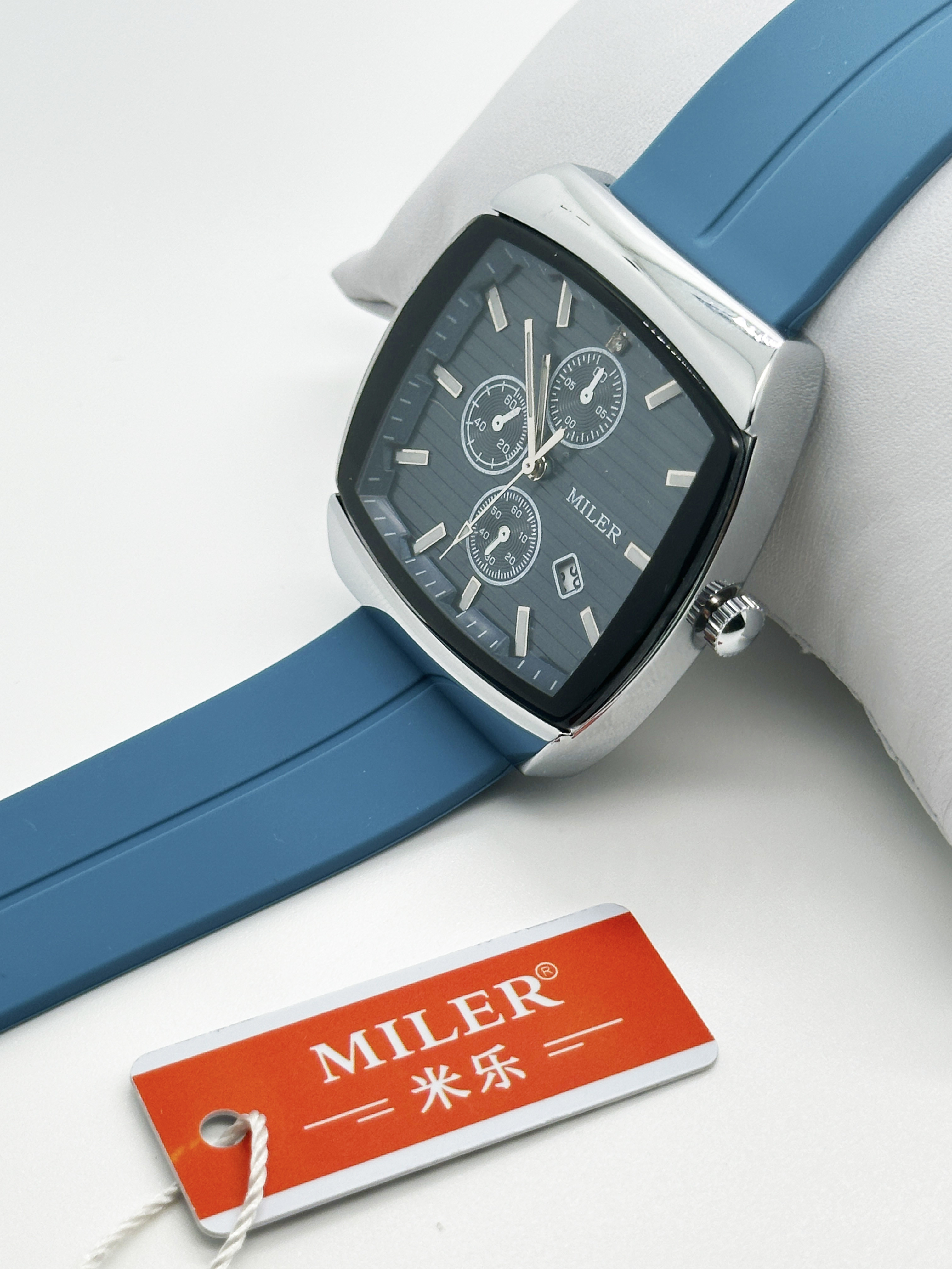 Fashion Sports Luxury Silicone Strap Watches Lage Dial Wrist Quartz Watch