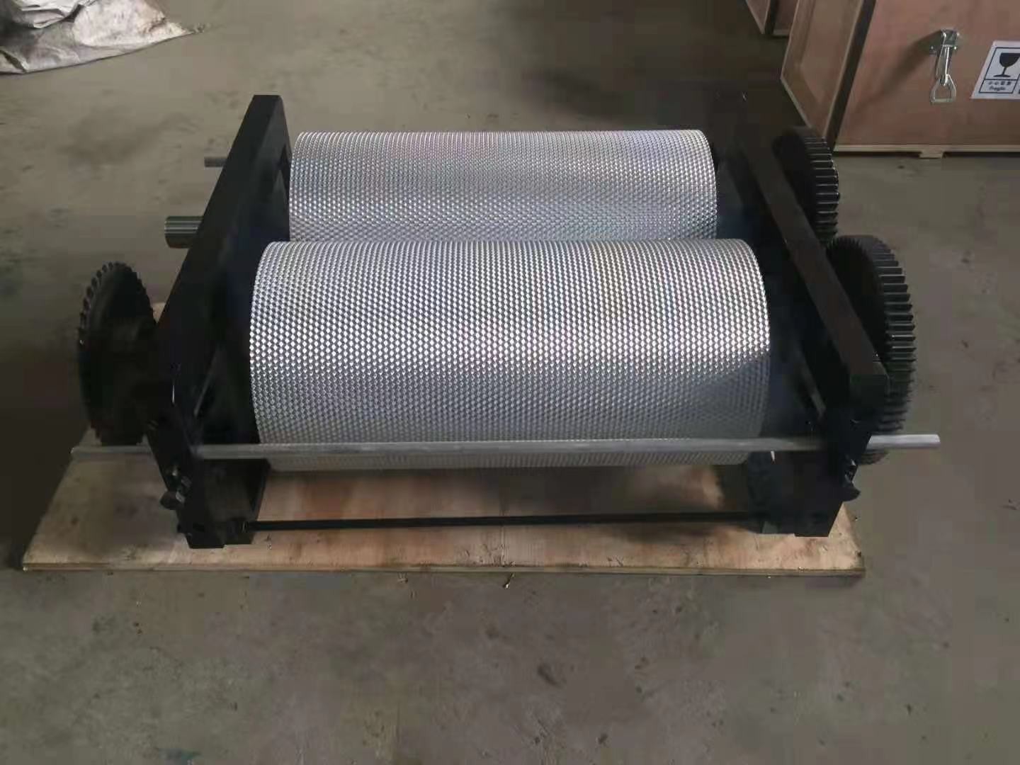 Apiculture Beeswax Embossing Machine Aluminium Alloy Comb Foundation Machinery
