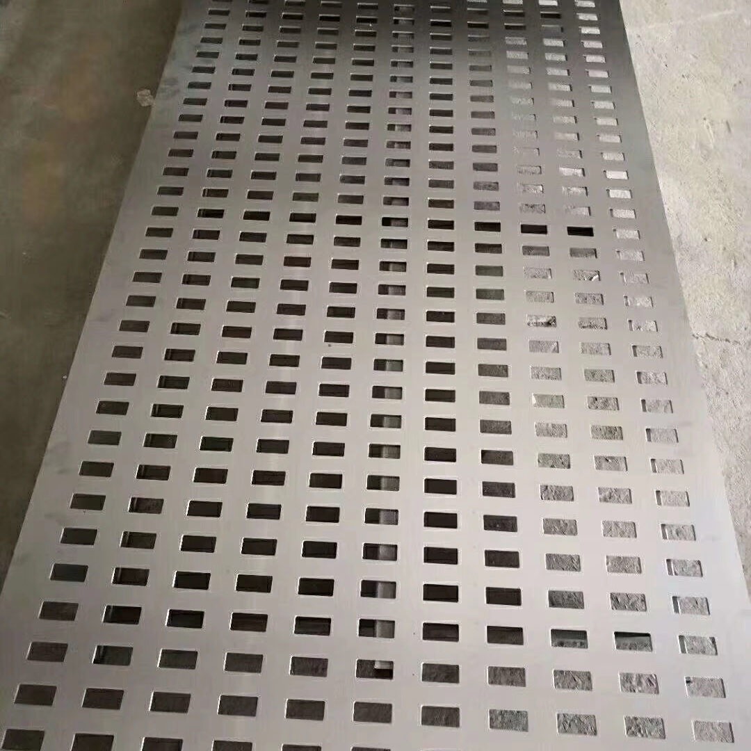Ss304 Aluminum Round Hole Decorative Perforated Metal Sheet 4x8
