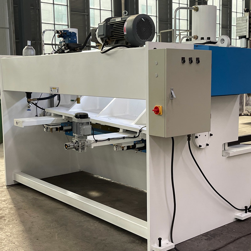 QC12K 6*2500 CNC Hydraulic Guillotine Shearing Machine High Precision with Blade Clearance Adjustment