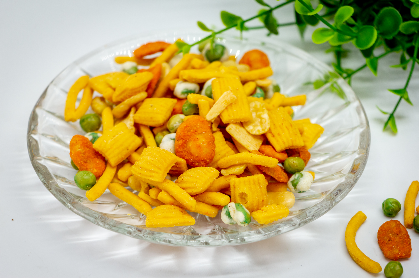 Wholesale Yellow Cracker Mixed Peanuts Peas Broad Beans Snacks Oriental Mix Nut