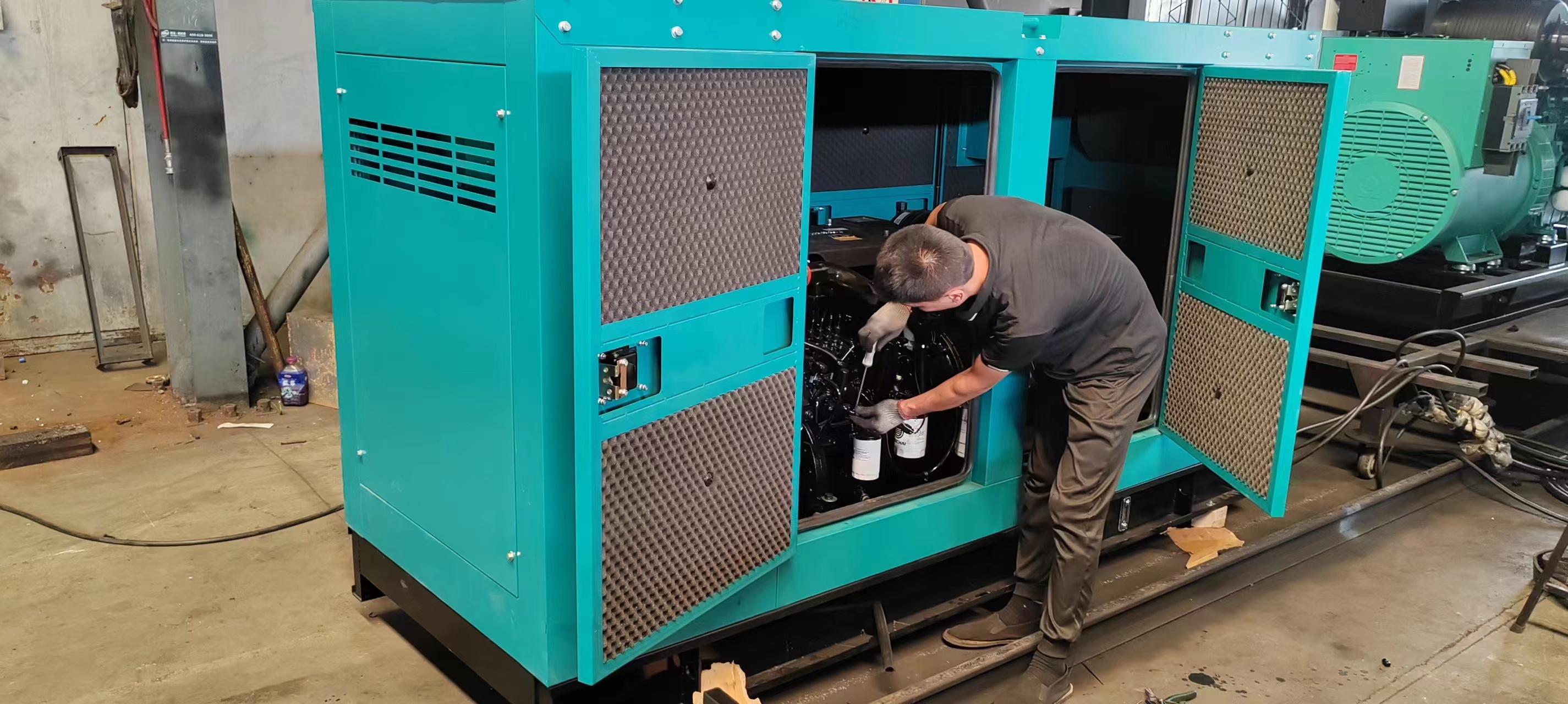 75KW Portable Silent Speaker Generator Set with Water Cooling System and Air Filter