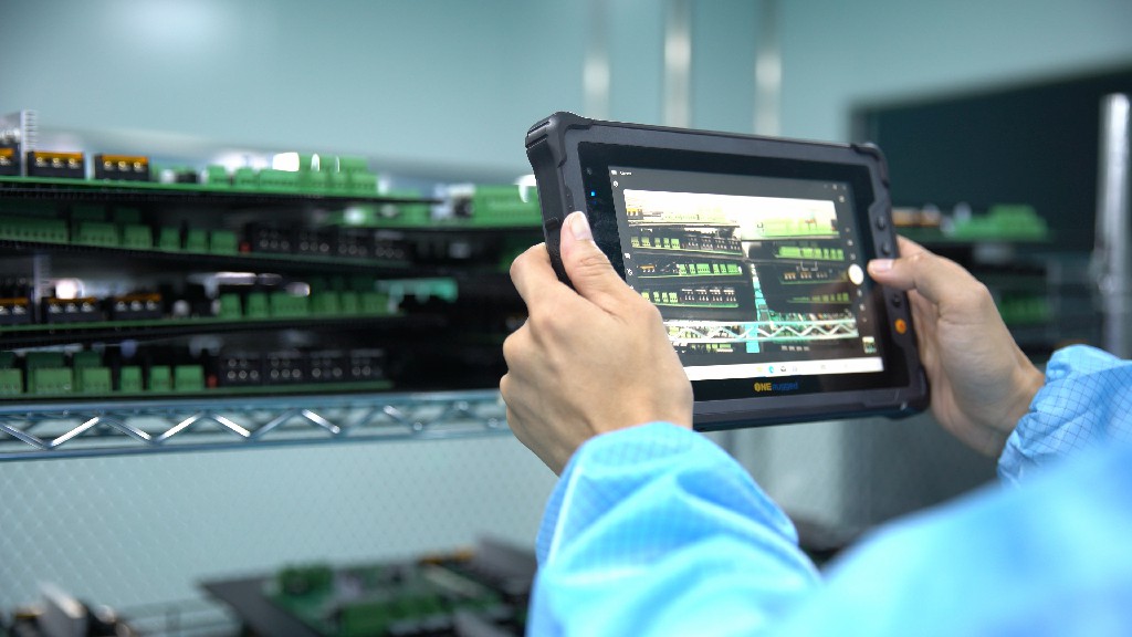 Industrial Rugged Tablets M80J 8 Inch With Win 10 Waterproof GPS WIFI Camera NFC IP65