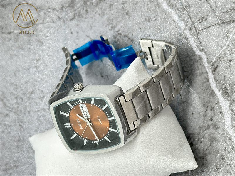 Wholesale China Square Style Stainless Steel Case Band Fashion Watches