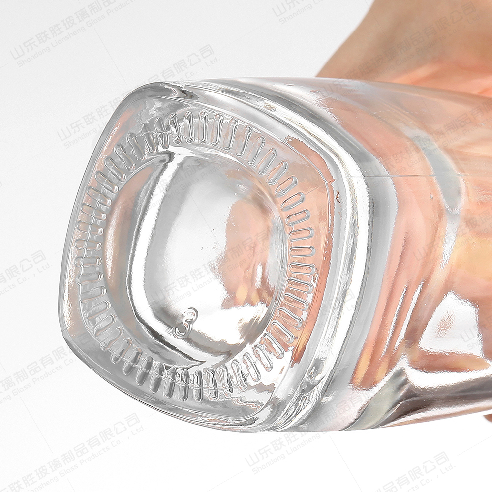 Customized 700ml 750ml Wine Glass Bottle with Glass Collar and Healthy Lead-free Glass