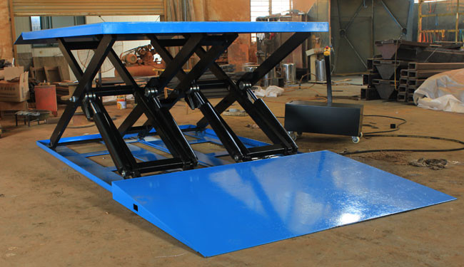 2000× 2600mm Hydraulic Pump Electric Lift Table 2500kg 5511lbs Scissor Type Loading