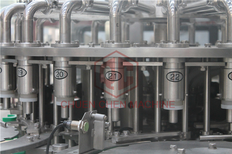 Industrial Plastic Bottle Filling Machine Volumetric Filling System 12000 BPH