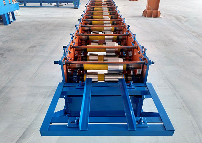 Decorative Roof Tile Manufacturing Machine , Ridge Making Machine Customized Design