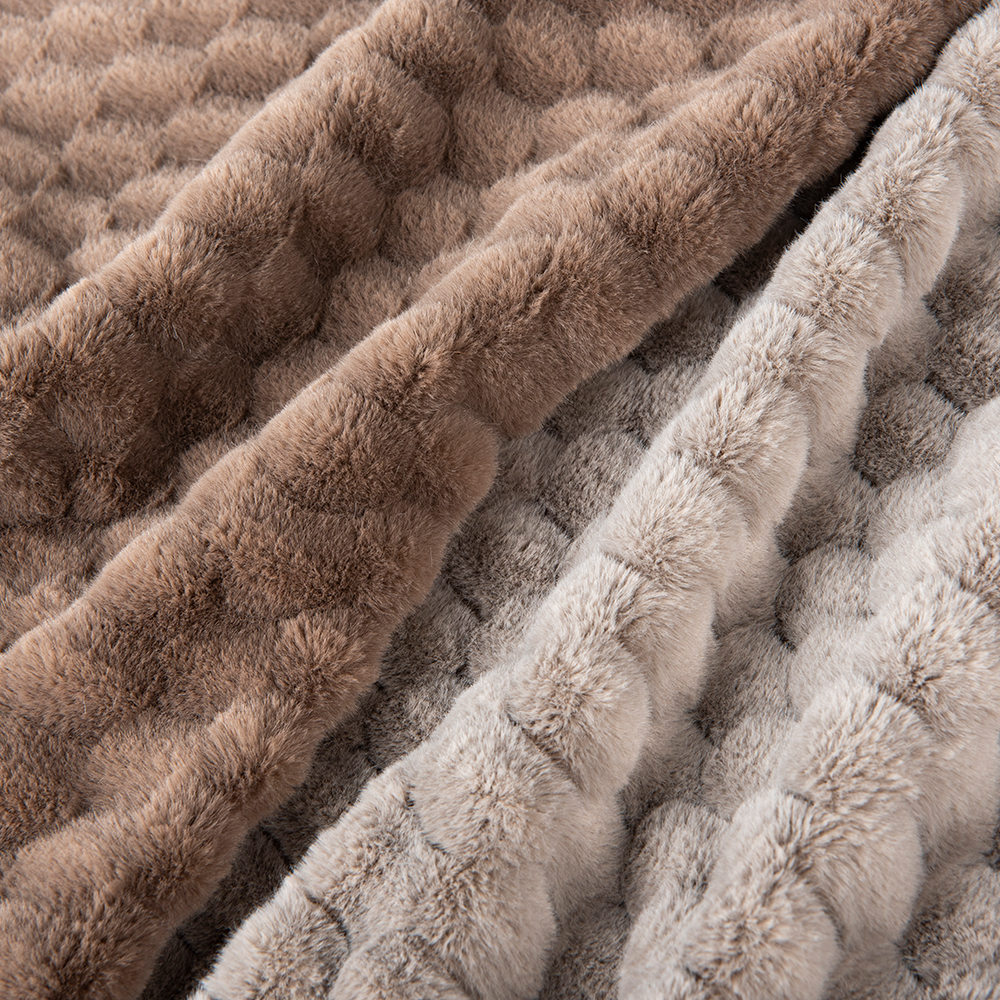 100% Polyester Design Soft Rabbit Fur Faux Fur Fabric for Garment/Home Textile/Carpet