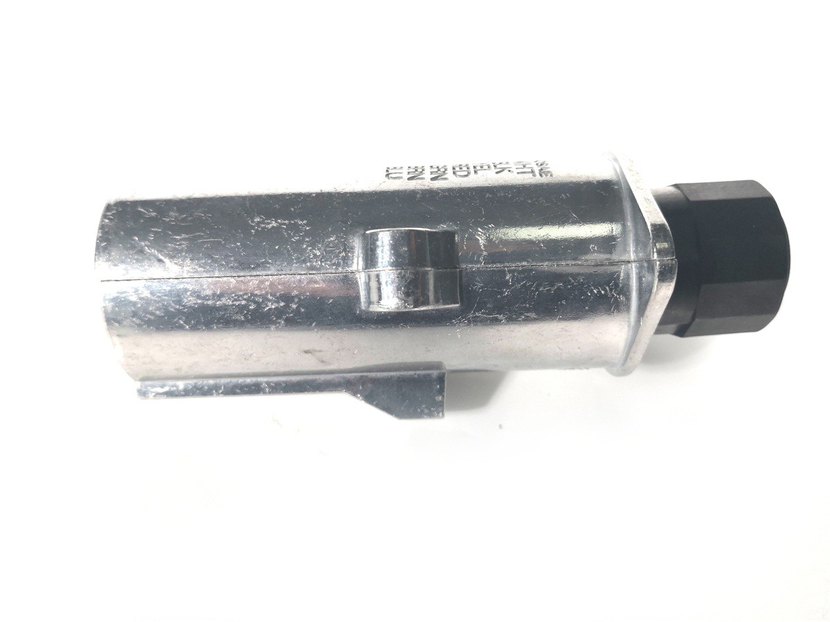 7 Prong Tractor Trailer Electrical Plug Waterproof With 7 Pole Socket