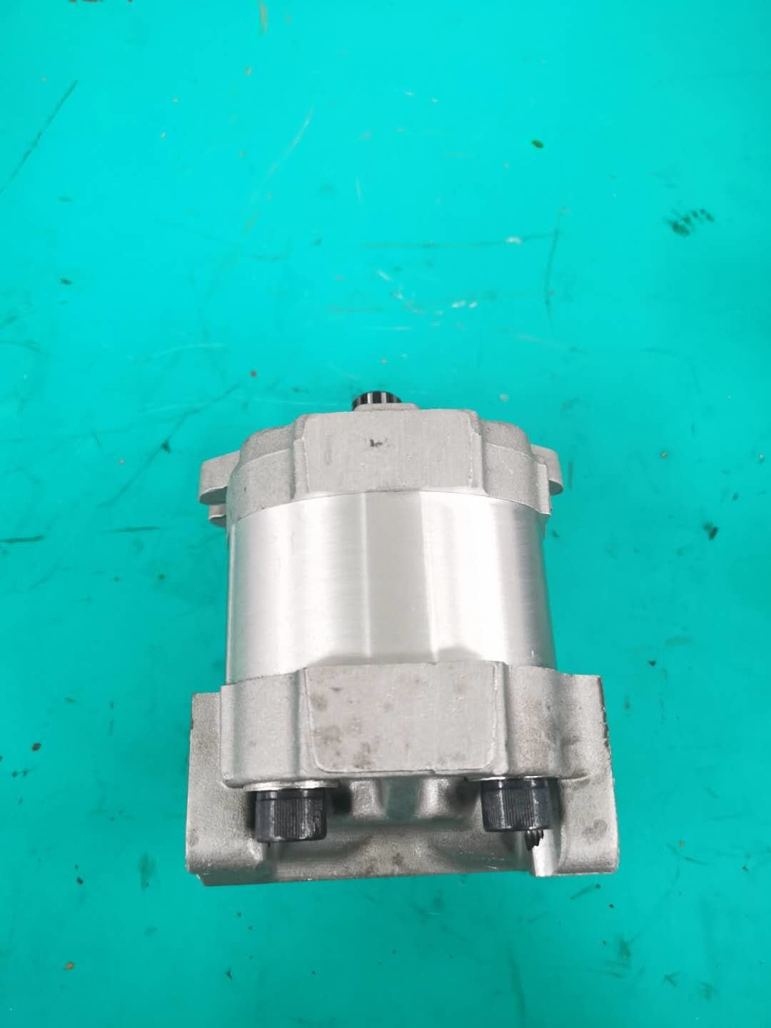705-21-28270 Pump Assembly SAL (1) 25 Komatsu Wheel Loaders WA380Z