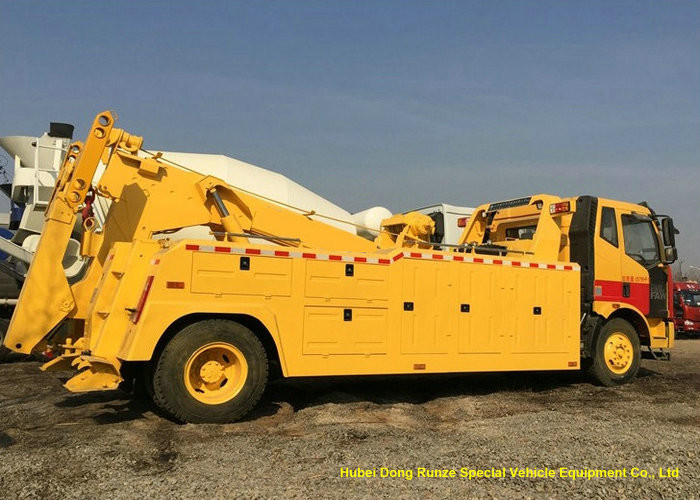 Heavy Duty 12 Ton Wrecker Tow Truck For Car Recovery In City Road , Suburb Way