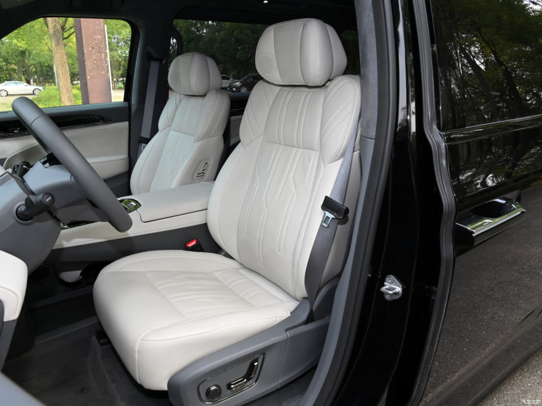 Zeekr 009 New Energy Car Electric Vehicle 6 Seats Large MPV