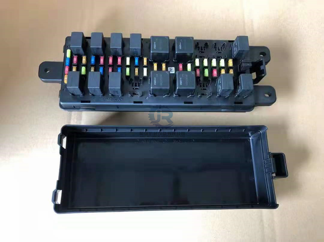 YN24E00036f1 Relay Fuse Box , Kobelco SK250-10 Relay Fuse Block
