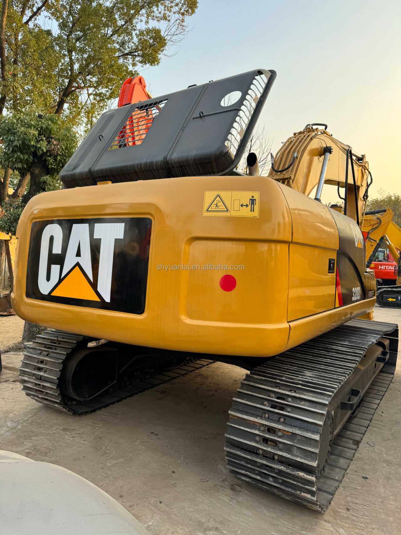 CAT320D2 Second-Hand Excavator with and High Work Efficiency in Good Condition Ready