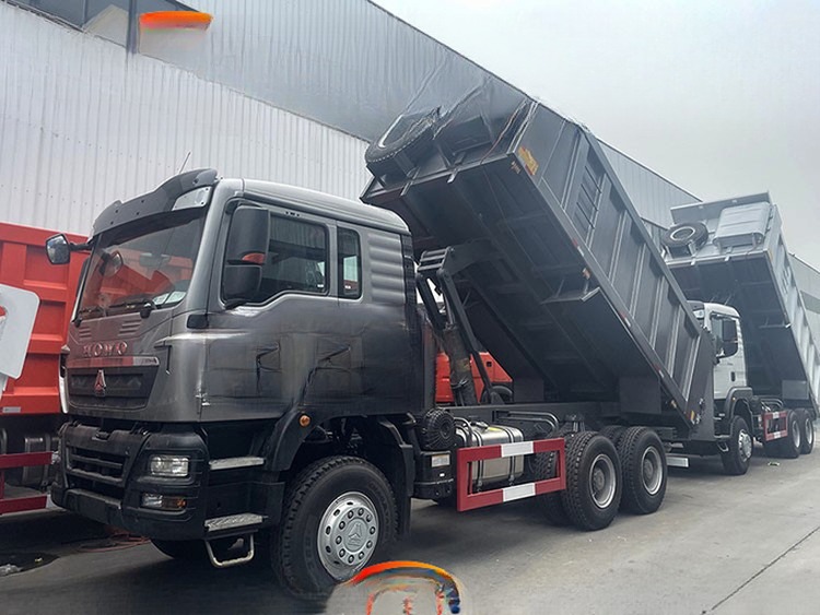 Used/ National Heavy Truck HOWO TX Tipper Truck 400 Horsepower 8X4 6X4 Dump Truck