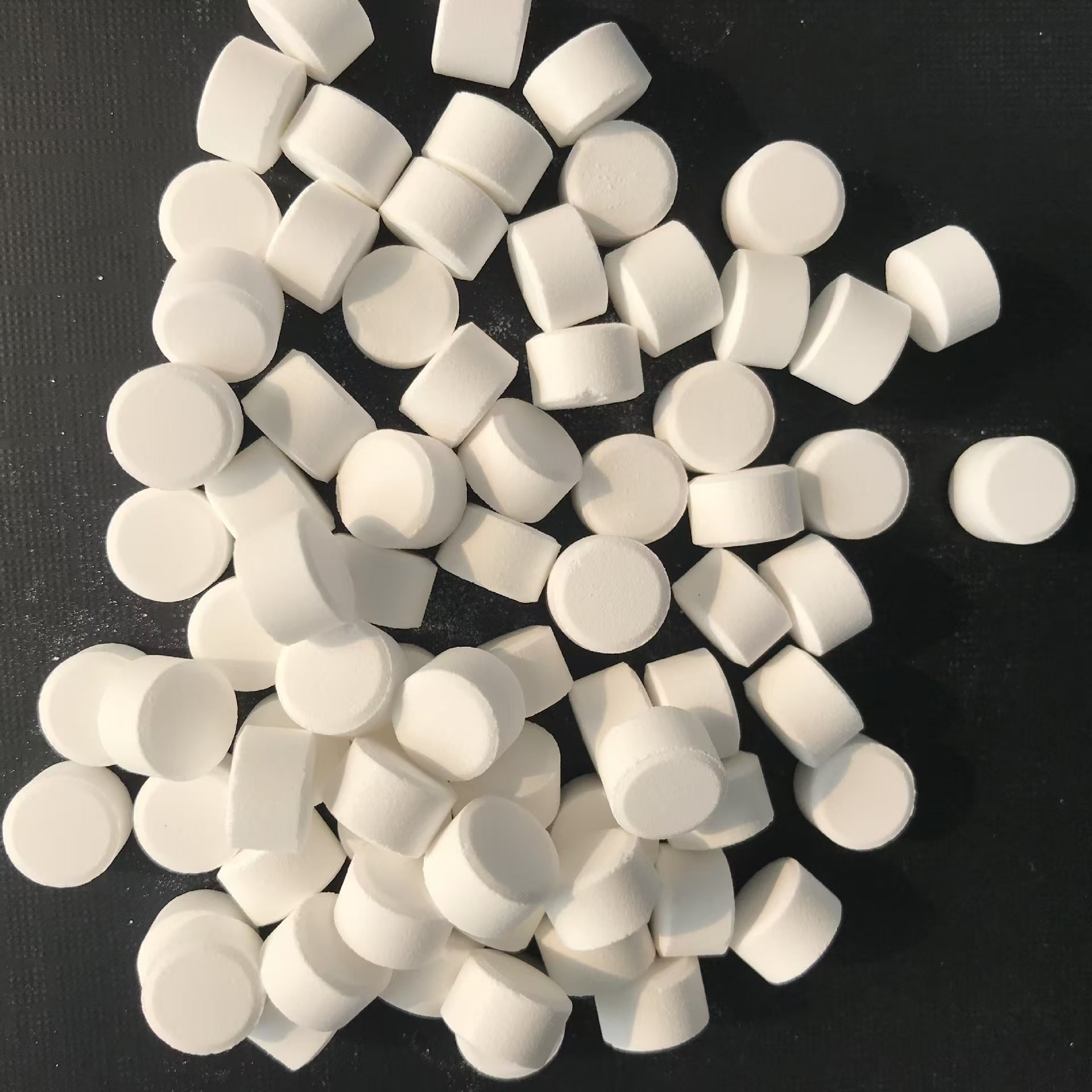 C3Cl3N3O3 Tcca Chemical Trichloroisocyanuric Acid Tablets For Chlorination Disinfection