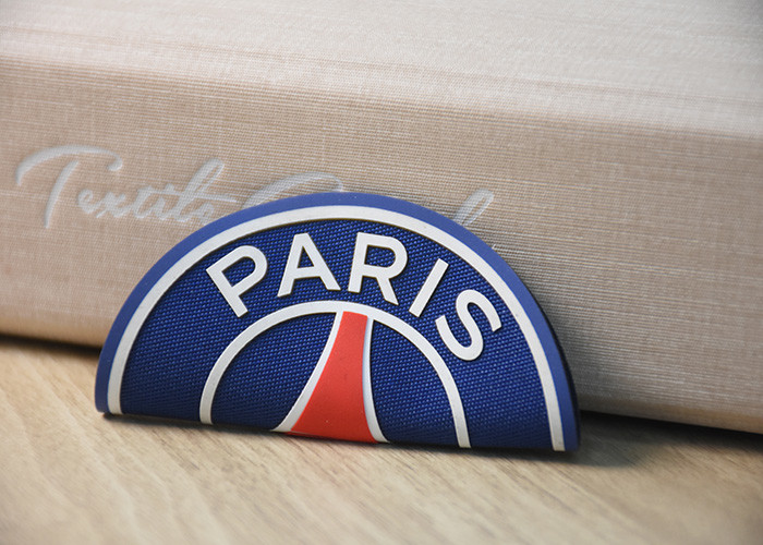 Customised Woven Labels With Silicone Logo Printing On Bottom For Garments