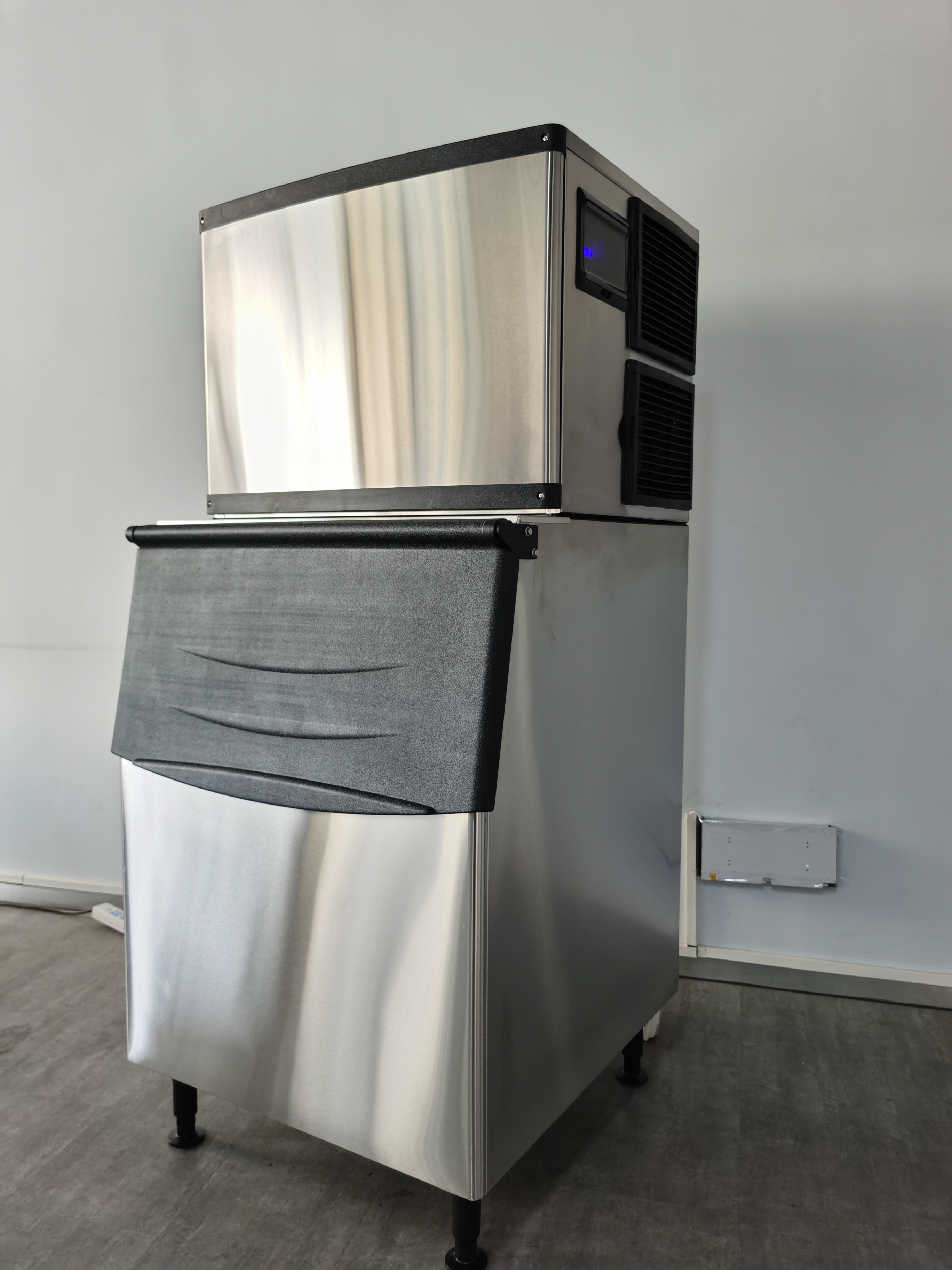 Commercial Automatic Cube Ice Maker UV Sterilization Hot Pot Restaurant 190kg/24
