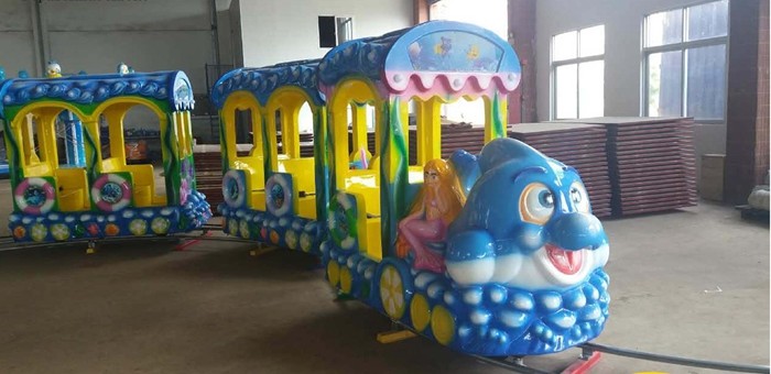 14 Seats Funfair Kiddie Train Ride With Gorgeous LED Lights And Exciting Music