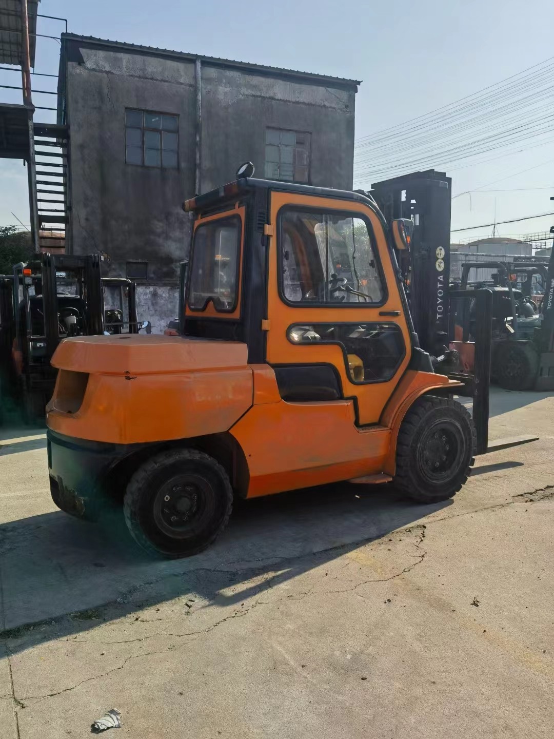 Used diesel Toyota forklifts, internal combustion engine forklifts for export and sale