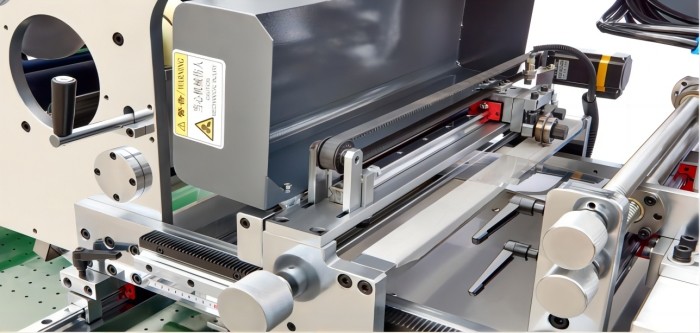 1 - 6mm Corrugated Paper Automatic Box Window Patching Machine 1030*720mm