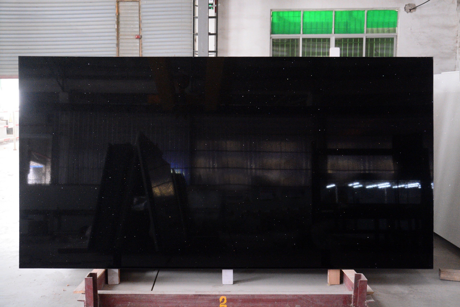 3200*1800MM Crystal Black Glass Quartz Stone With Countertop Wall Panel