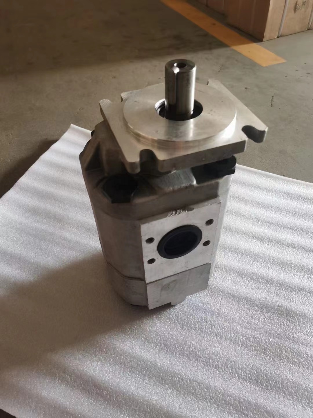 Construction Works CBKP63 Gear Pump Pilot Hydraulic Pump with Lightweight Design