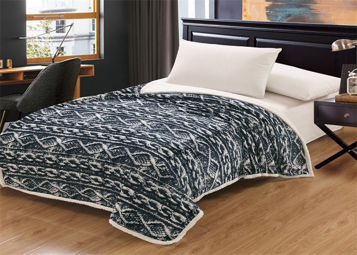 100 Percents Polyester Coral Fleece Blanket Modern Technics With Sherpa Back