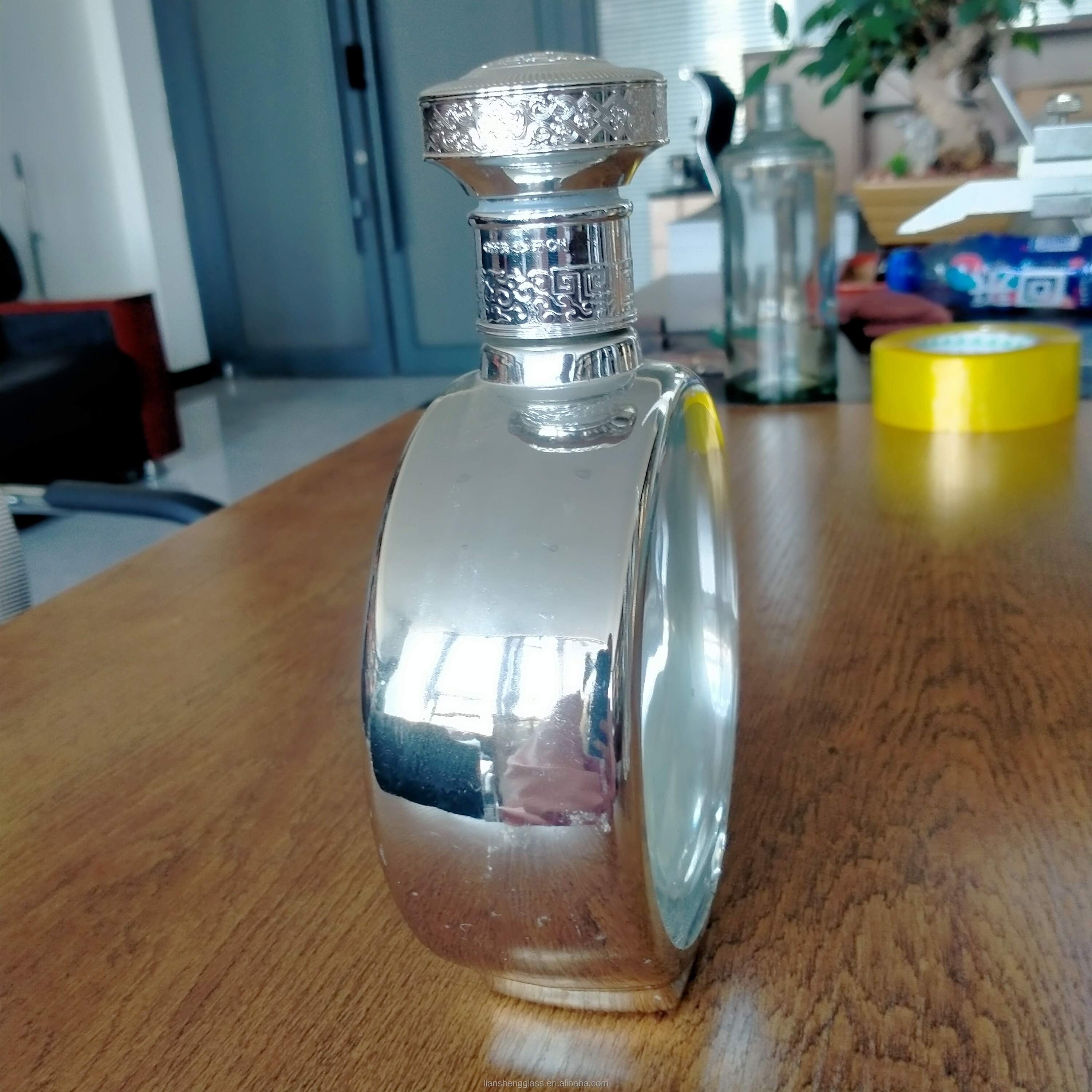 Clear Edge Electroplated Silver Sparkling Round Empty Champagne Glass Bottle 500ml