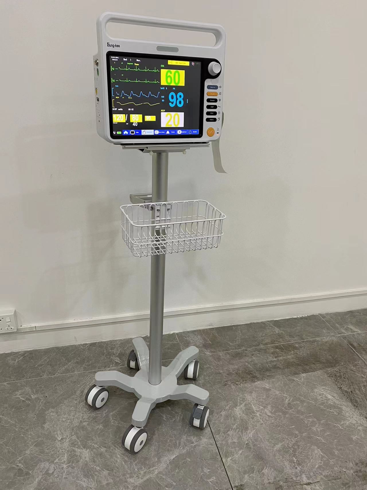 Fanless Veterinary Multiparameter Monitor For Hospital Emergency