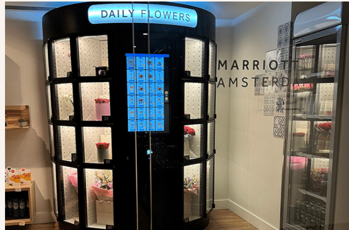 Daily Flower Vending Machine With Customized Light Box Logo 15℃ For Fresh Flowers Bouquets