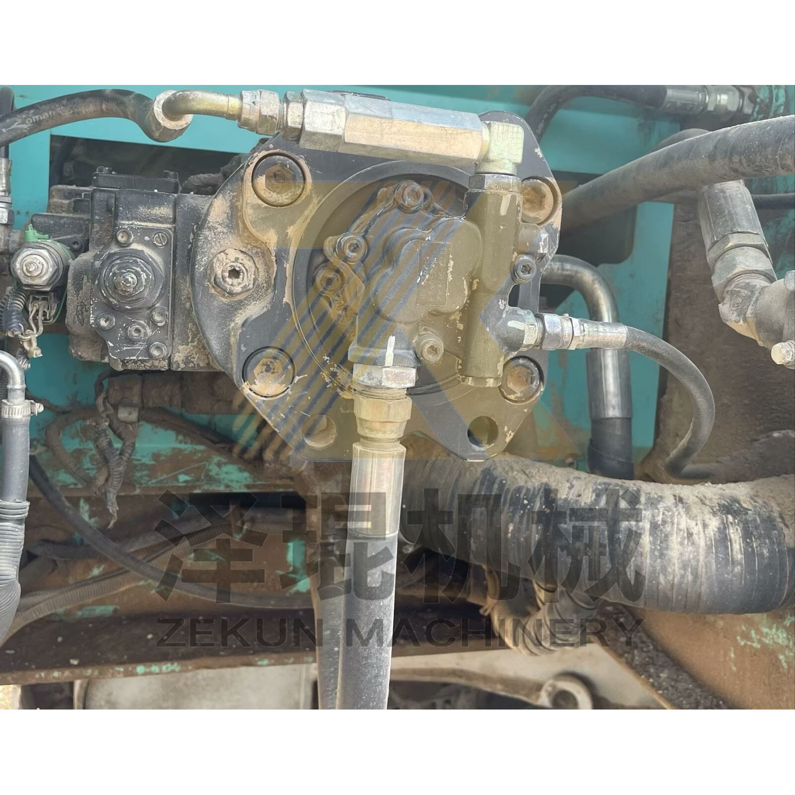 Second Hand Kobelco SK210-8 SK210 Excavator with Hydraulic Valve