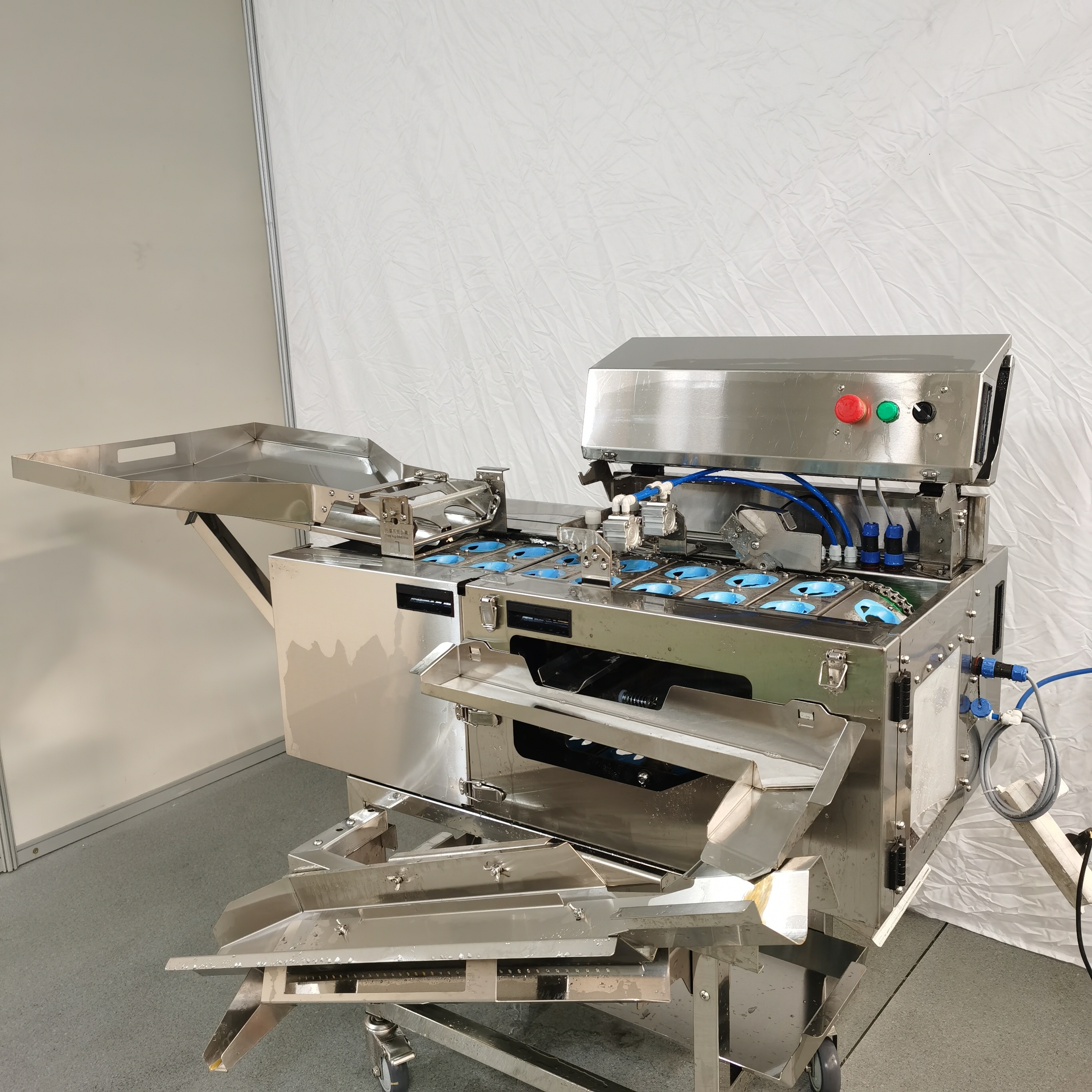 Durable And Easy To Clean Accurate Shell Knocking Without Residue Double Row Egg Knocking Machine