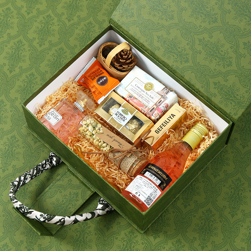 Luxury 250gsm Cardboard Custom Paper Packaging Box With Handle