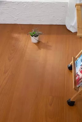 German Technology 8.3mm/12.3mm HDF Oak Laminate Flooring Waterproof, V-Groove, Floating Installation