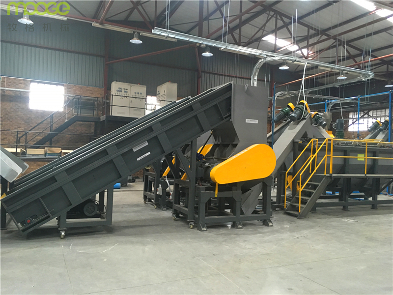 PP HDPE Plastic Grinding Equipment 1500KG/H PET Bottle Scrap Grinder Machine