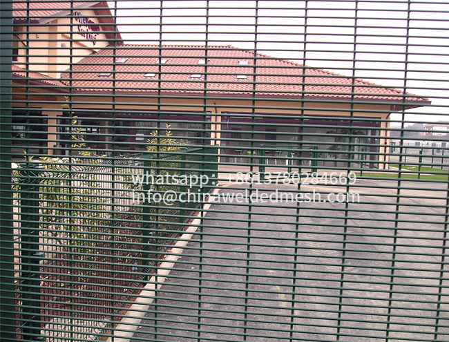 OEM Welded Mesh Fence , height 3m Prison Mesh 358 with High Security