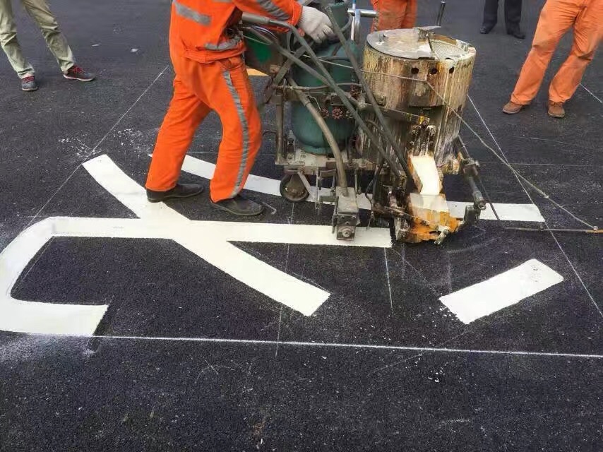 Liquefied Gas Thermoplastic Road Marking Machine