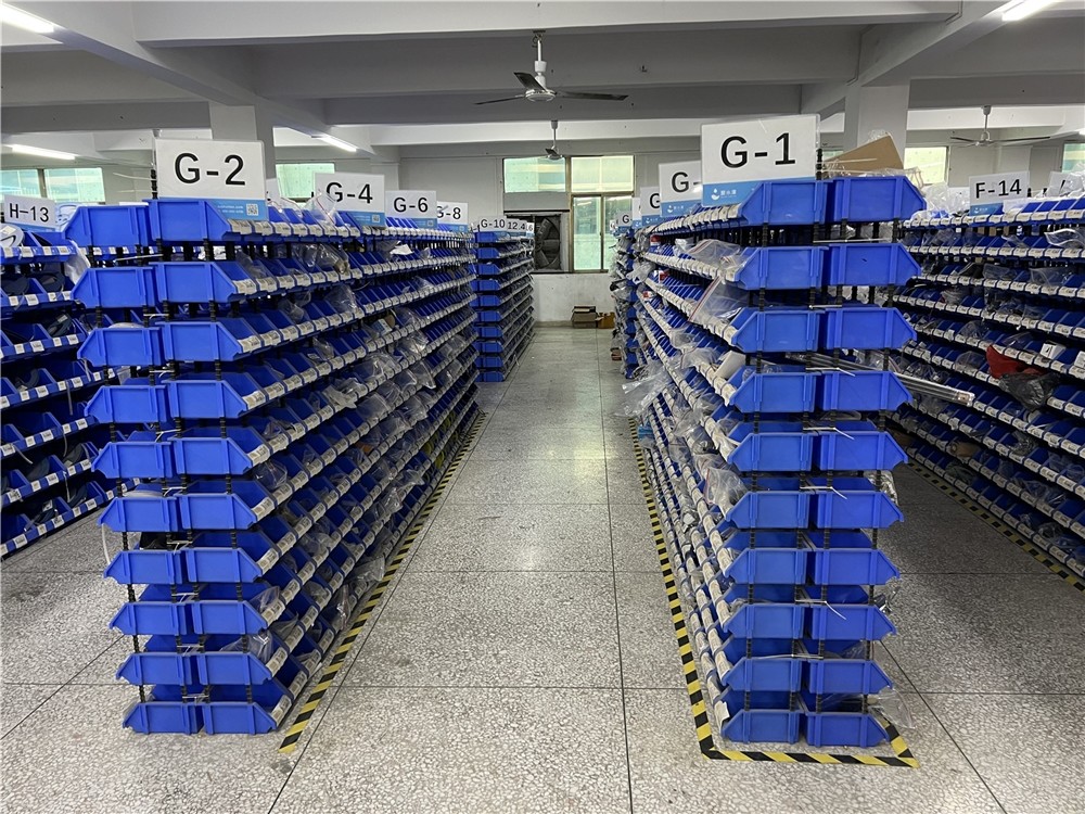UWT1C471MNL1GS Electronic Components Capacitors RadialCan SMD Integrated Circuits Controllers