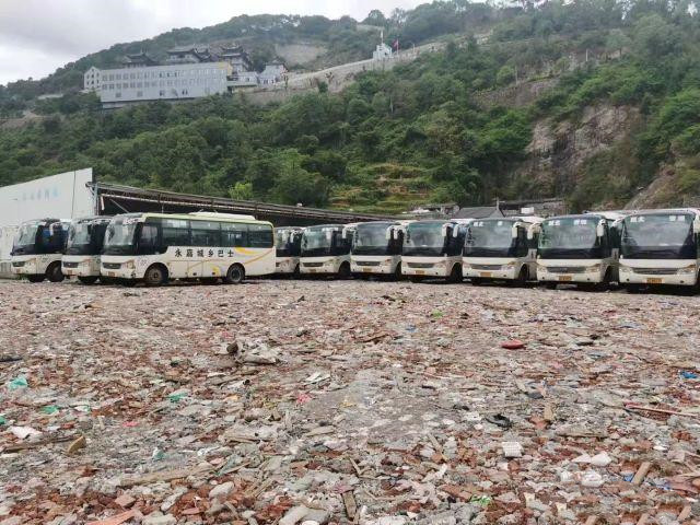 29seats Passenger Mini Bus Yutong Used Coach ZK6752D bus engines coach