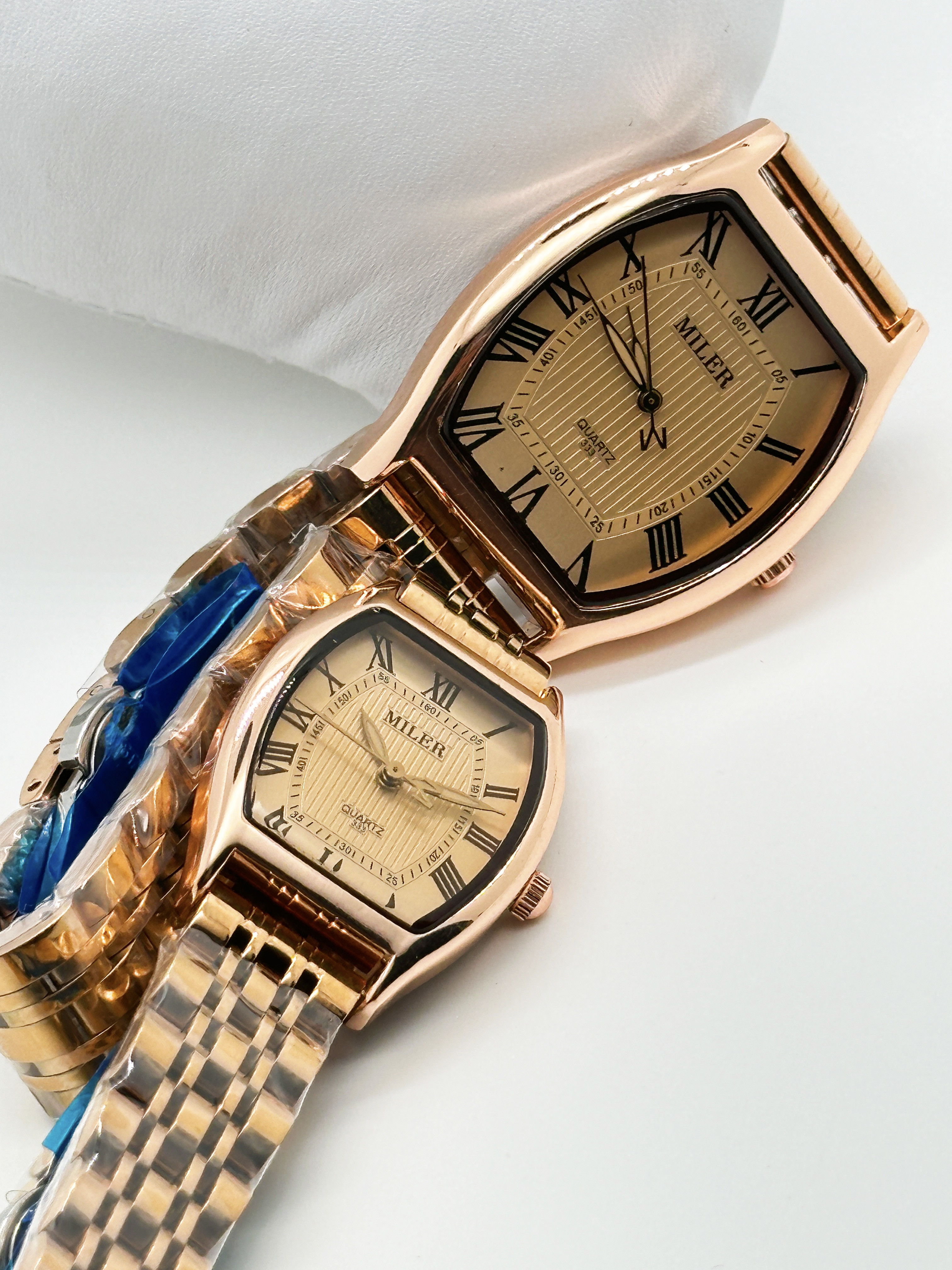 China Factory Hot Lover Luxury Business Stainless Steel Gold Classic Waterproof Couple Watch