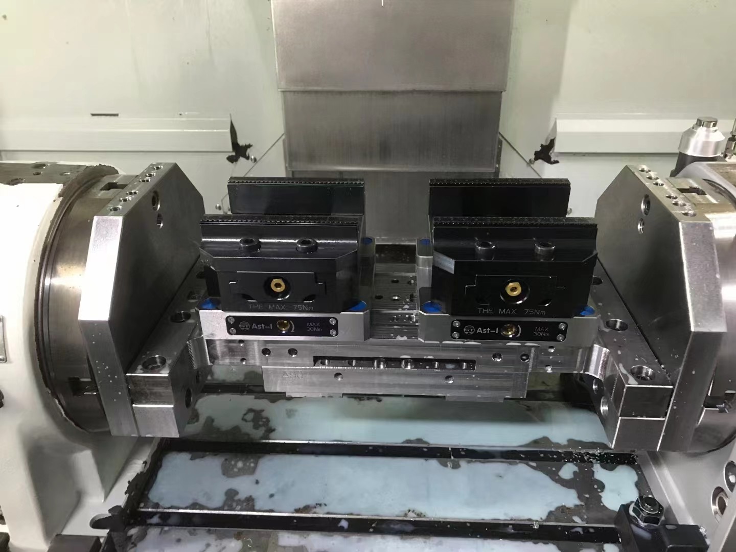 Black 5 Axis Cnc Vise Quick Change 3 Axis Vise Steel Material