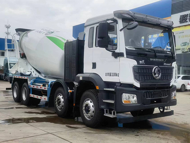 Commins Engine Driven Shaman M3000 Self Loading Concrete Mixer Truck For Construction