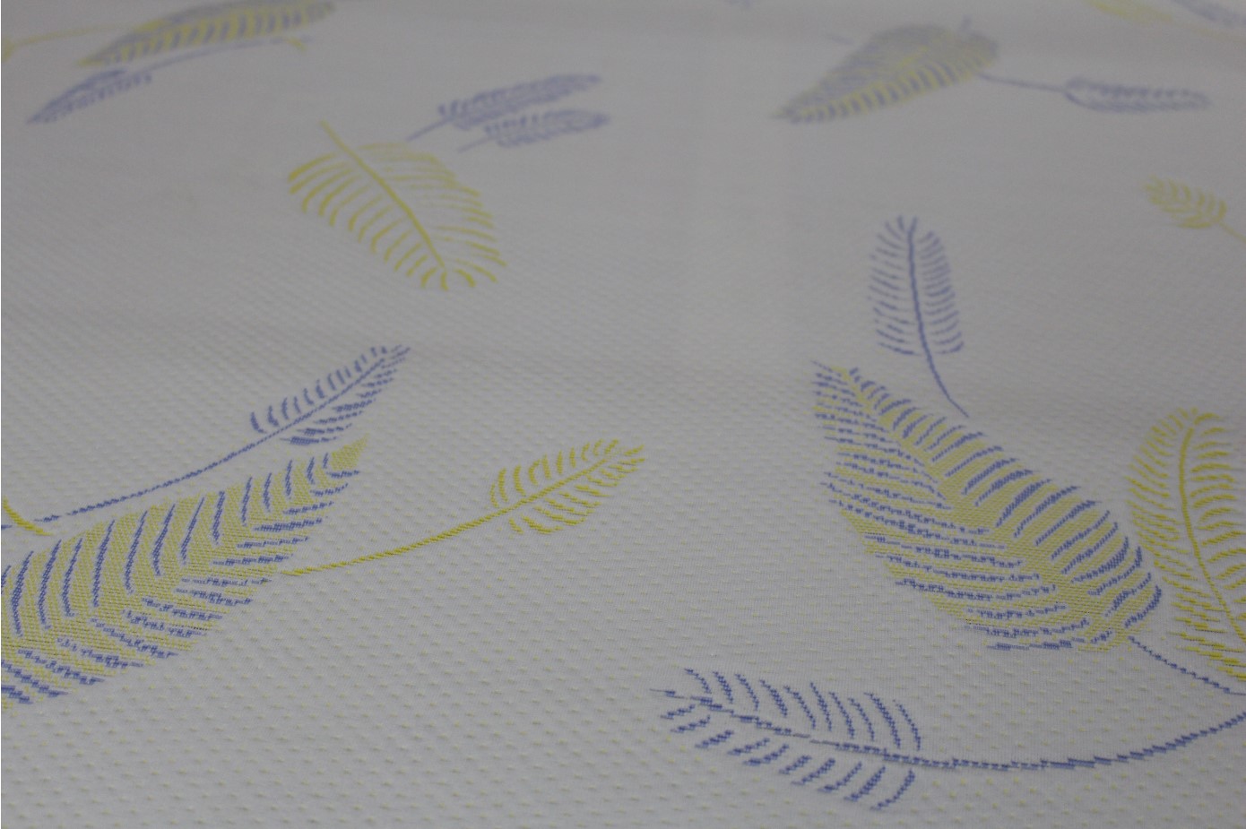 RoHS Anti Tear Polyester Jacquard Mattress Fabric With Leaf Pattern
