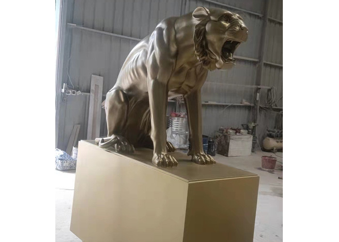 Casting Life Size Painted Animal Fiberglass Big Cat Sculpture Public Decoration