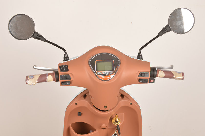 60V 20Ah Battery Pedal Assist Electric Scooter Disc Brake For Front Wheel