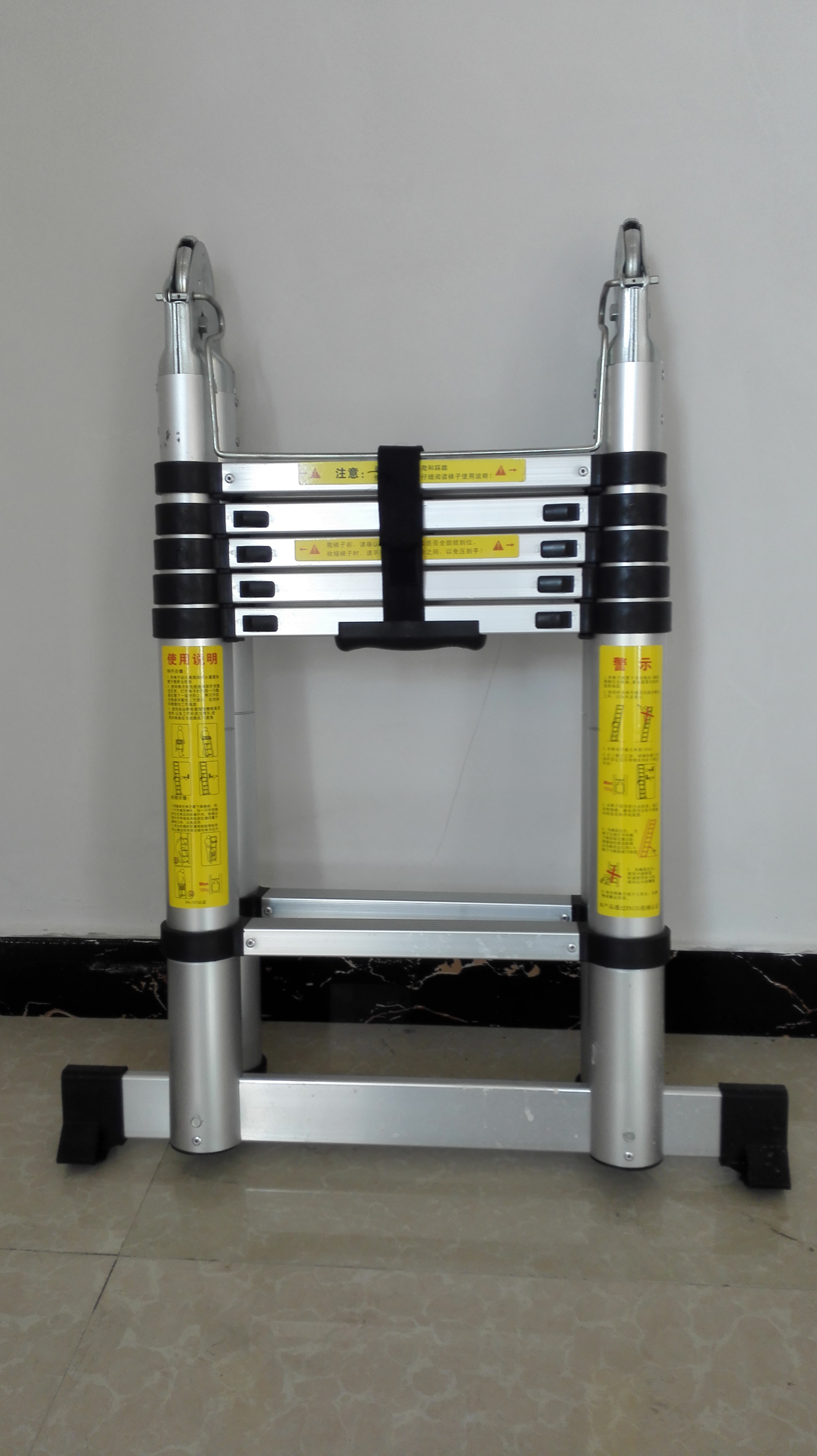 Sand Blasting Surface Aluminum Double Telescopic Ladder For Multifunction Use